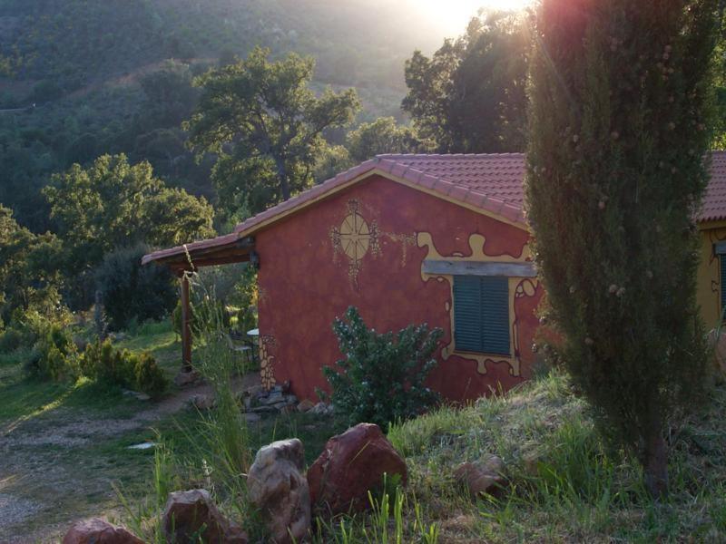 Apartamentos Rurales Candela Canamero Exterior photo